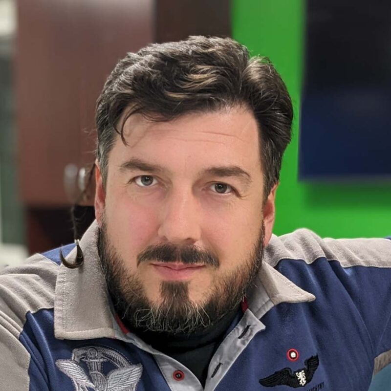 Ілля Новіков