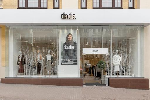 Вітрина магазину DiaDia
